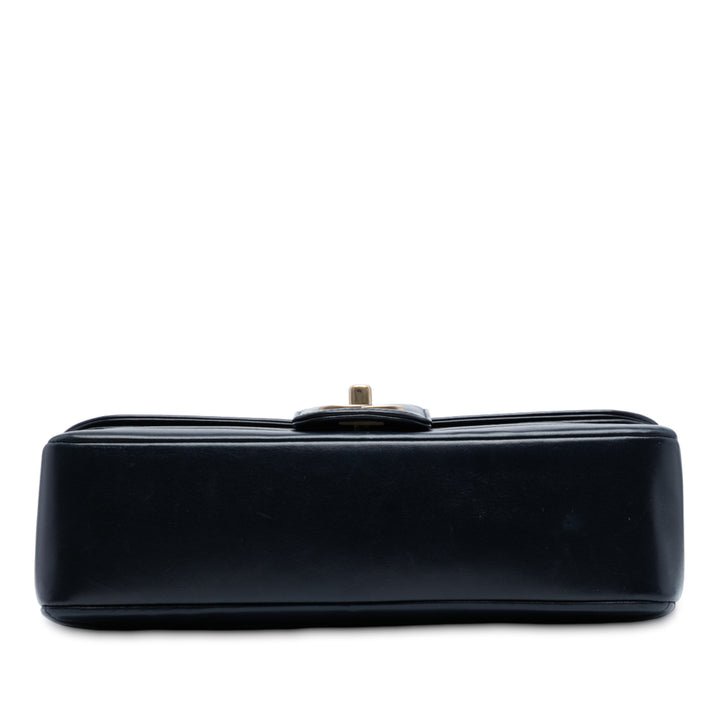 Chanel CC Horizontal Quilted Cuir d’agneau Double rabat Bleu
