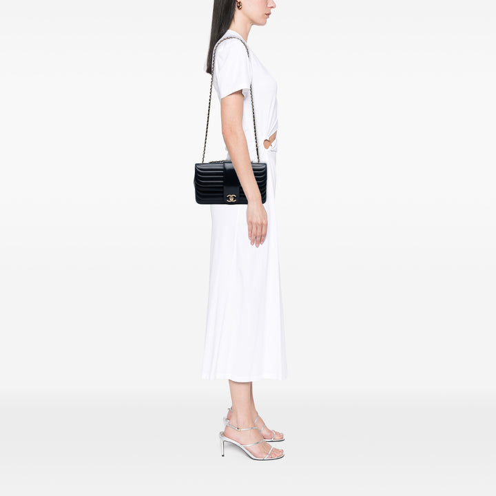 Chanel CC Horizontal Quilted Cuir d’agneau Double rabat Bleu
