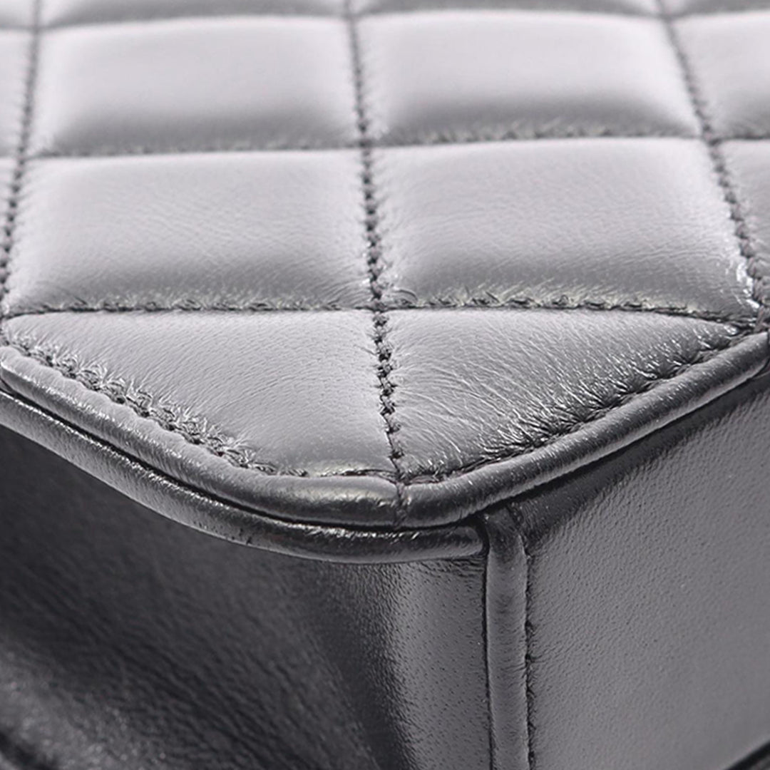 Chanel CC Matelassé Cuir d’agneau East West Simple rabat