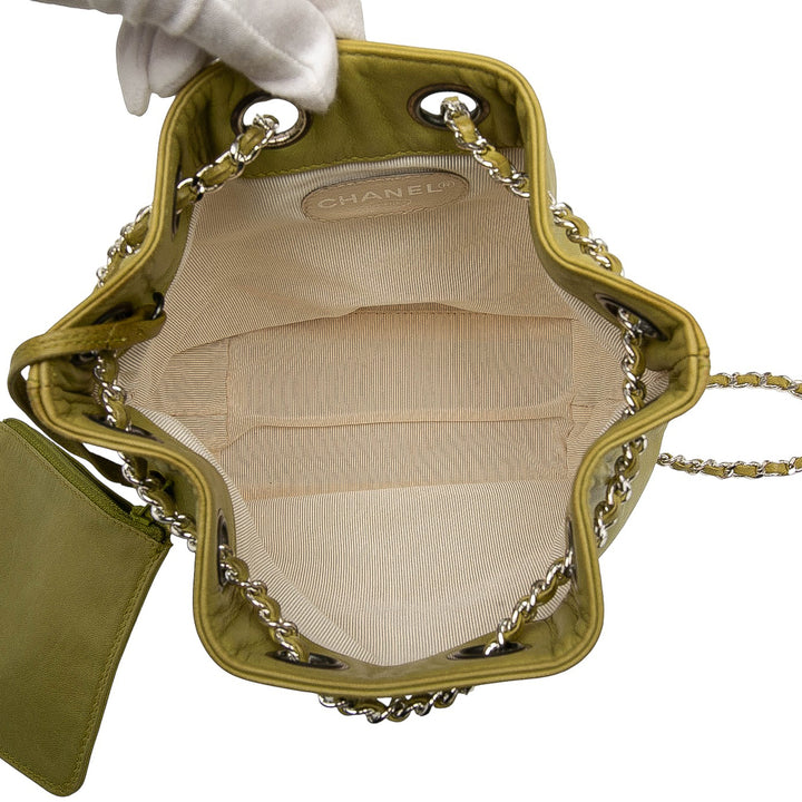 Chanel CC Cuir d’agneau Drawstring Sac à dos Vert