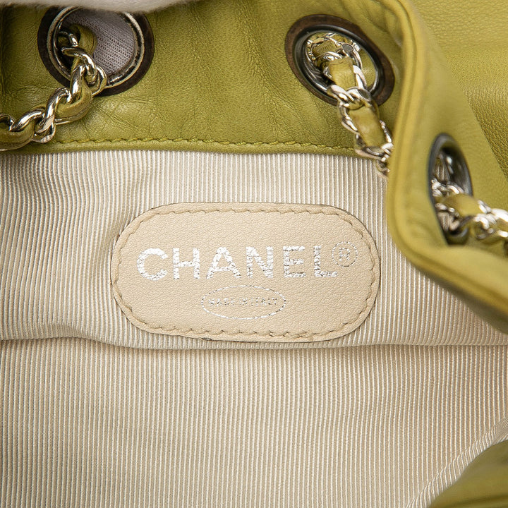 Chanel CC Cuir d’agneau Drawstring Sac à dos Vert