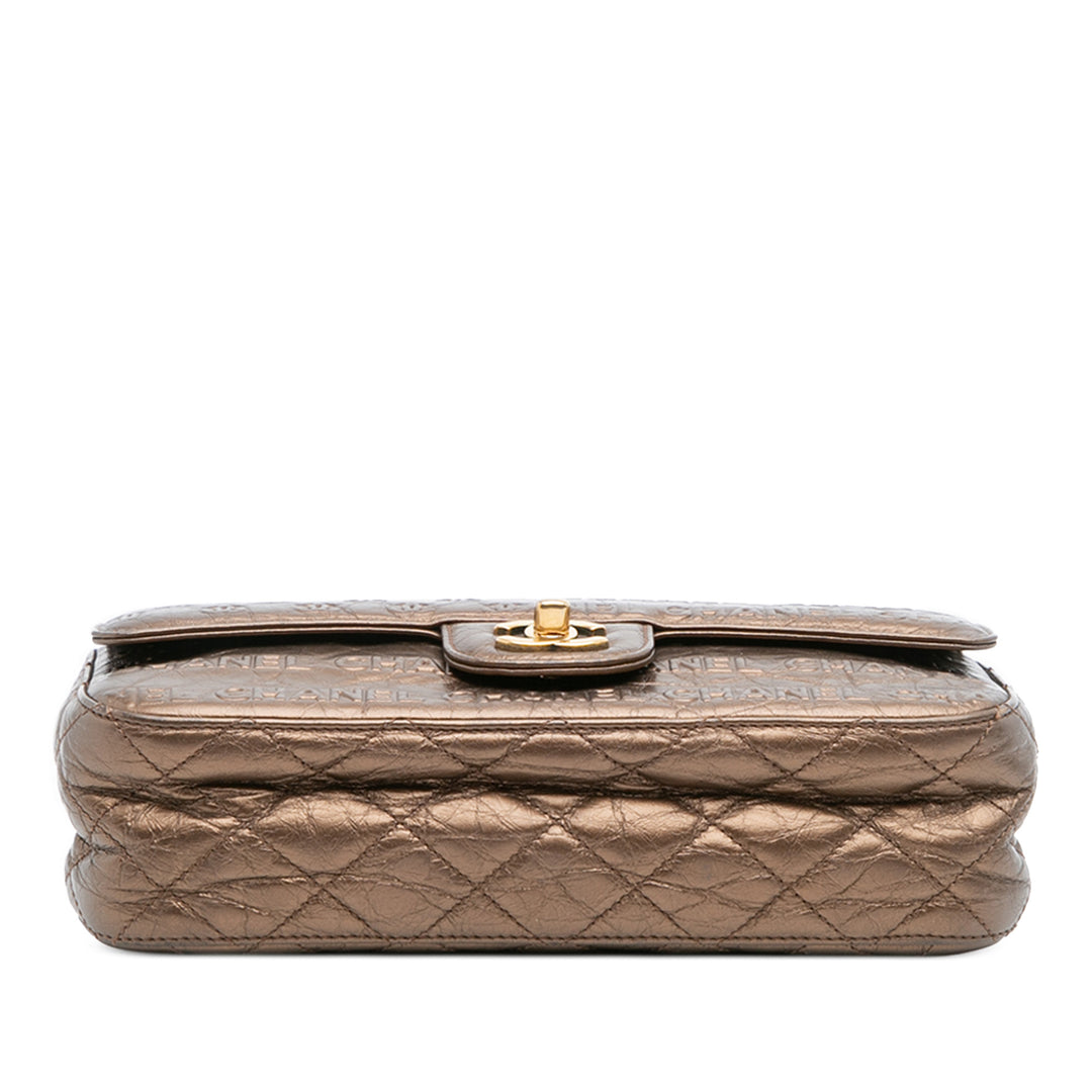 Chanel Paris Dallas Métallisé Cuir de veau Embossed Logo Flap Marron – GABY PARIS Authentique