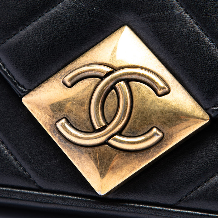 Chanel CC Matelassé Cuir d'agneau Pyramid à rabat