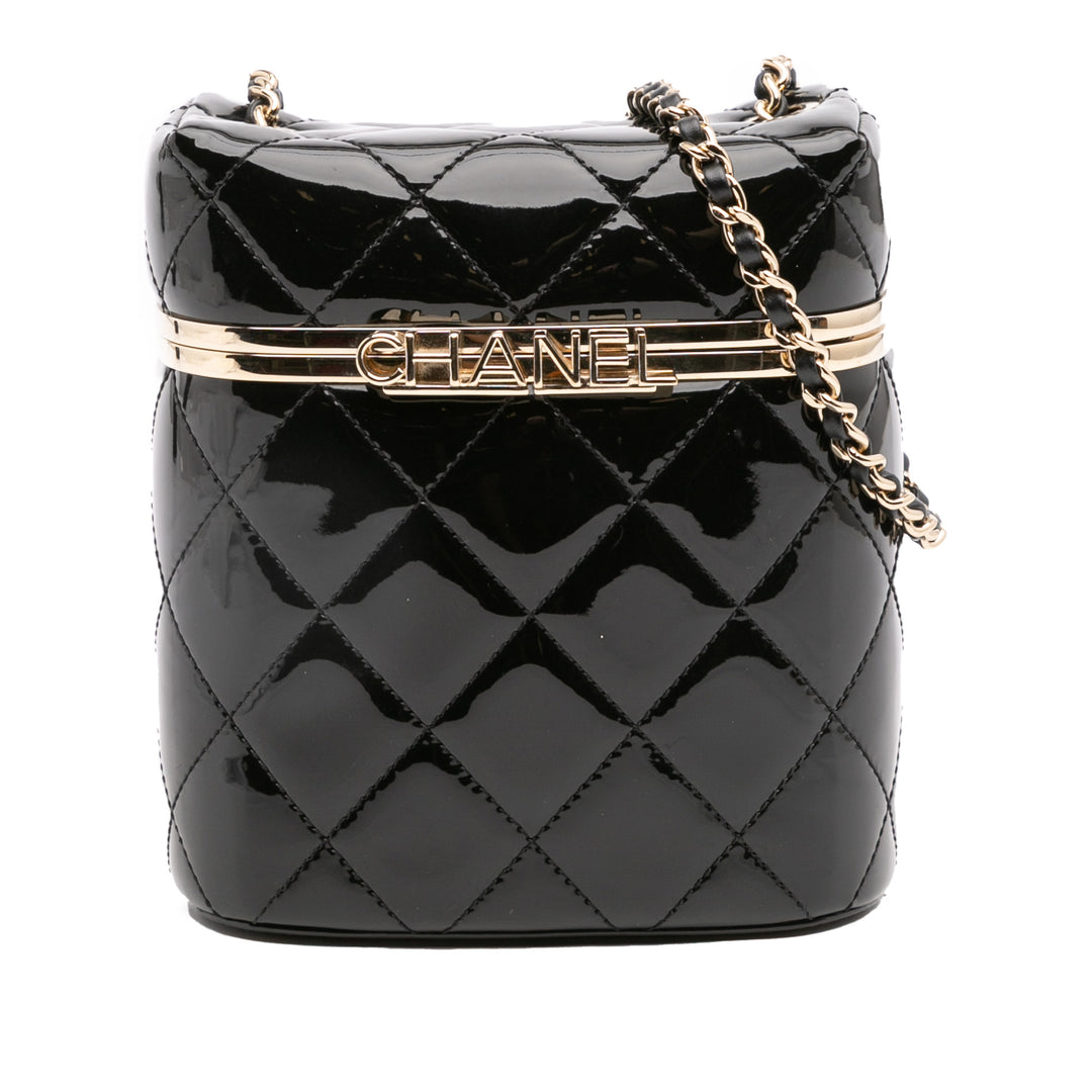 Chanel Matelassé Cuir verni Logo Chain Vanity