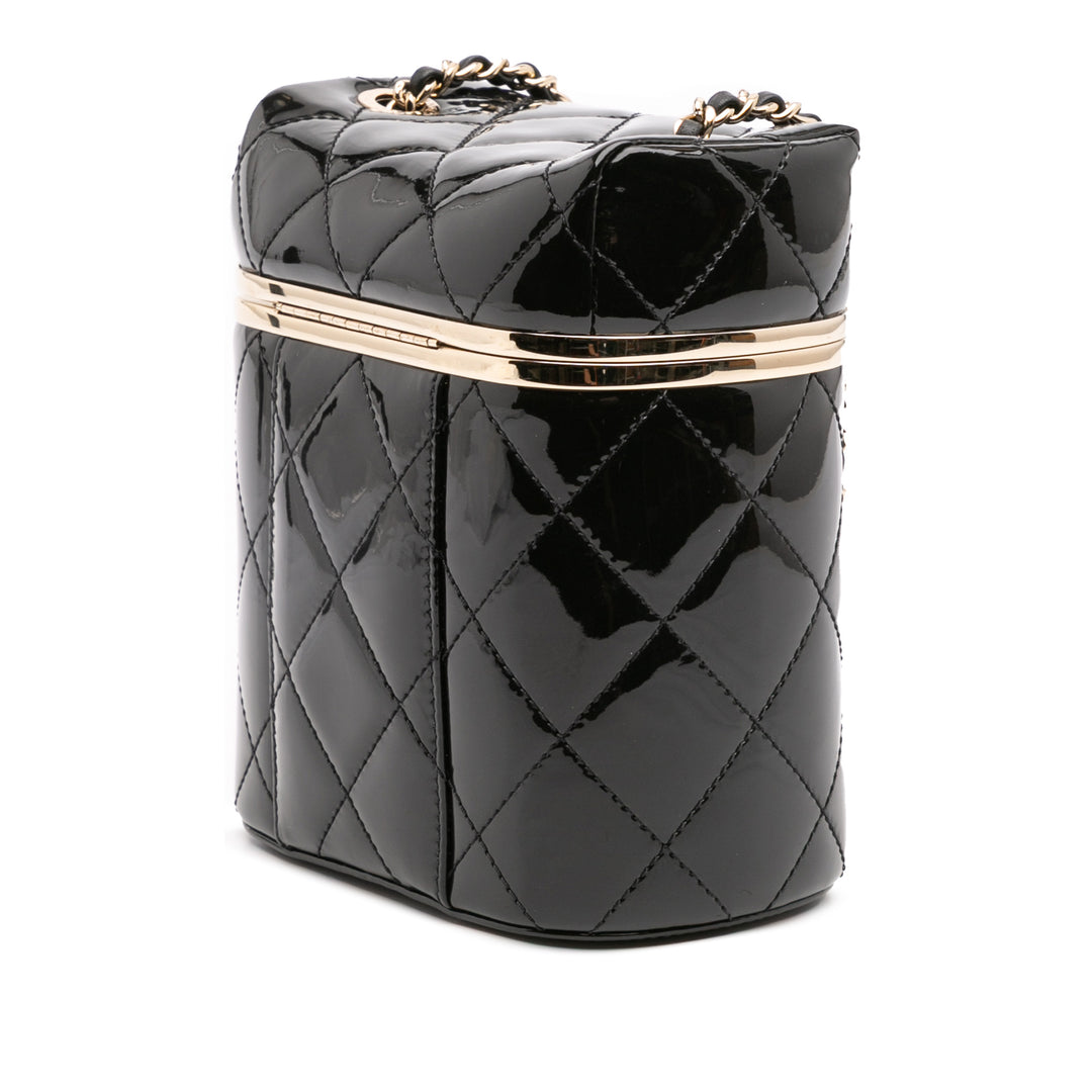 Chanel Matelassé Cuir verni Logo Chain Vanity