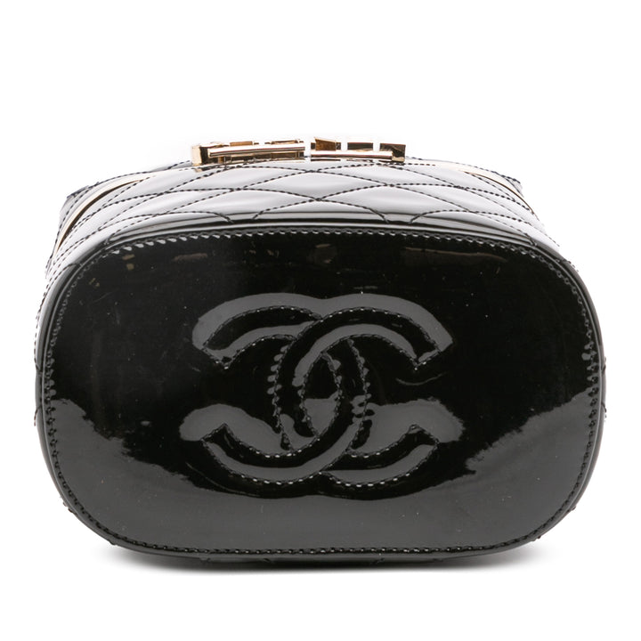 Chanel Matelassé Cuir verni Logo Chain Vanity