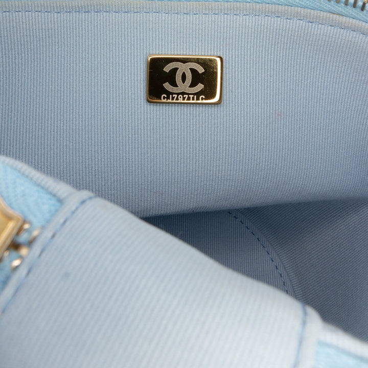 Chanel Mini CC Matelassé Cuir d’agneau Vertical Vanity