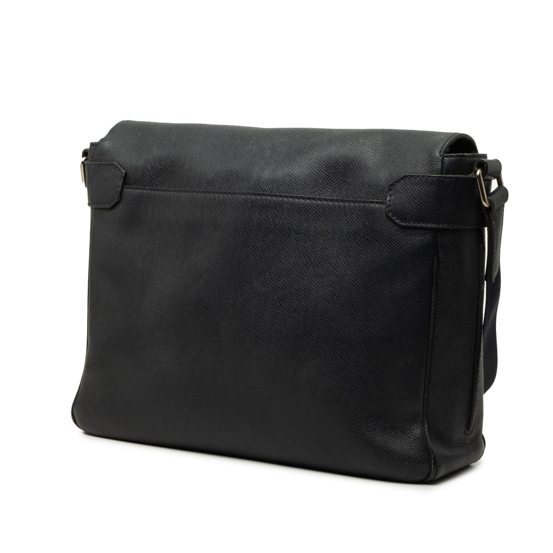 Louis Vuitton Taiga Roman MM