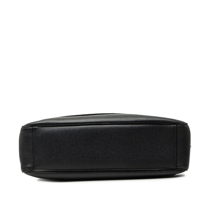 Louis Vuitton Taiga Roman MM