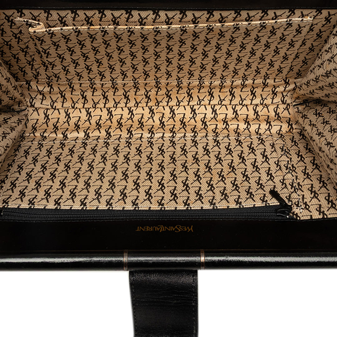 Saint Laurent Pochette Chevron Armature Cuir de veau Noir – vue 4 – GABY PARIS