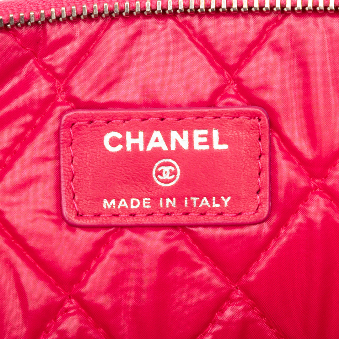 Chanel Large Matelassé Cuir d’agneau O Étui Pochette