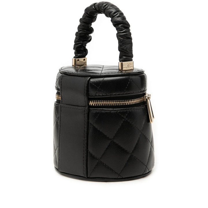 Chanel Matelassé Ruched Poignée Vanity Mini Cuir d'agneau Noir – vue 2 – GABY PARIS