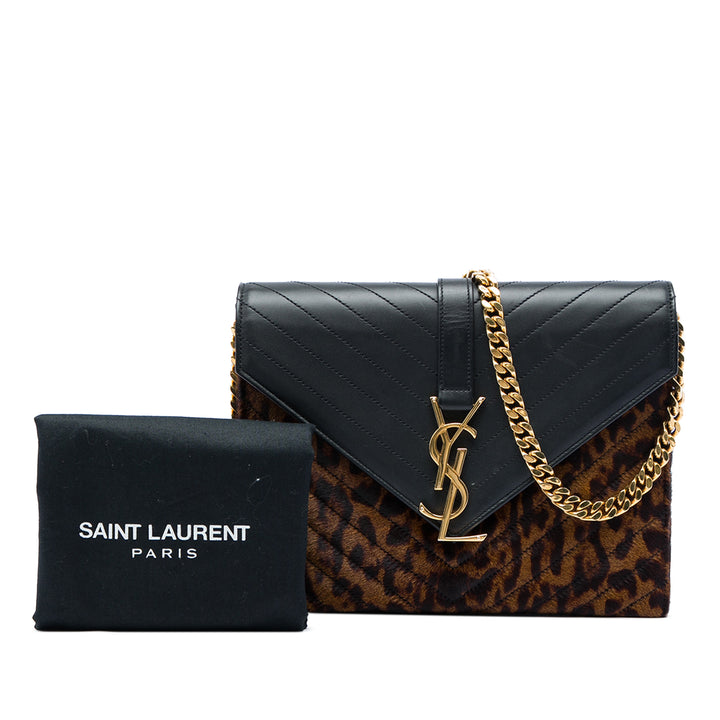 Saint Laurent Chevron et Leopard Imprimé Veau Hair Classic Enveloppe Sac Cuir de veau Noir – vue 9 – GABY PARIS