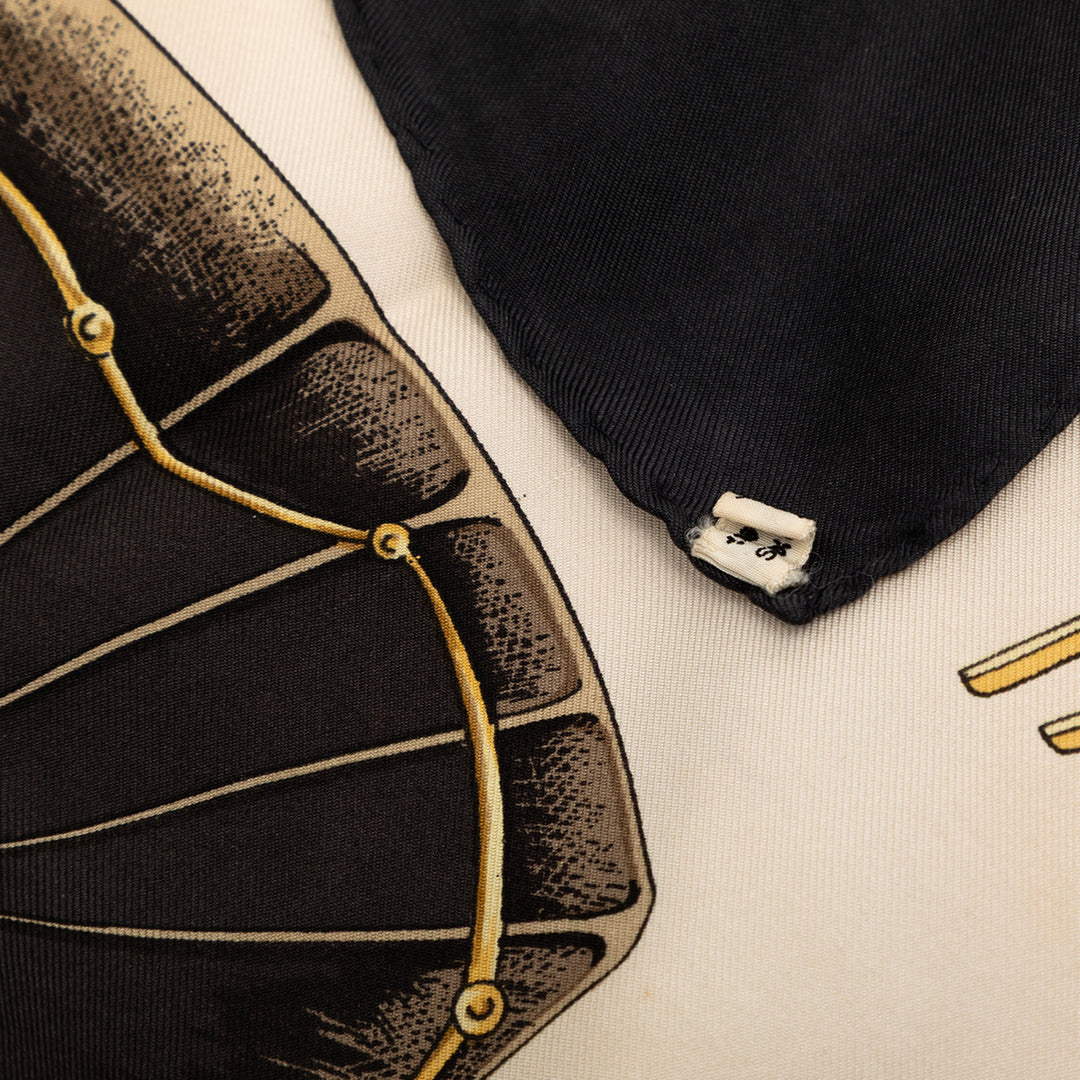 Hermès Les Voitures a Transformation Soie Foulard 90 – GABY PARIS Authentique