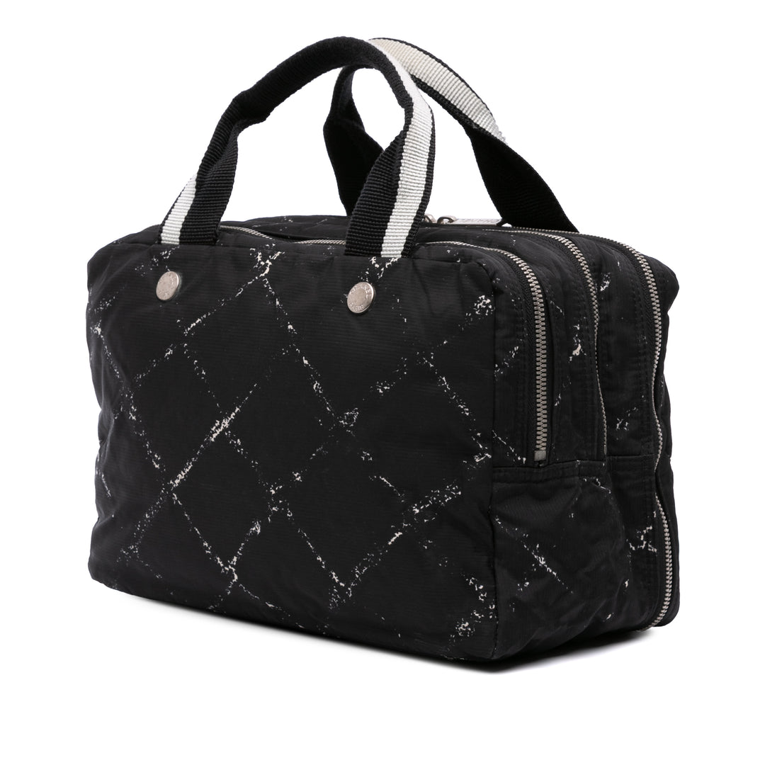 Chanel Old Travel Line Nylon Sac à main Noir – GABY PARIS Authentique