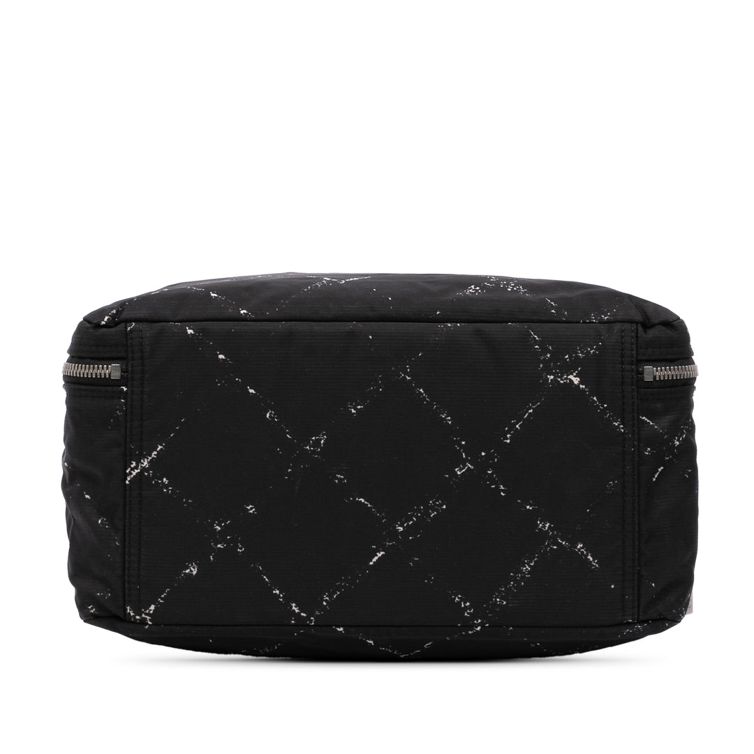 Chanel Old Travel Line Nylon Sac à main Noir – GABY PARIS Authentique
