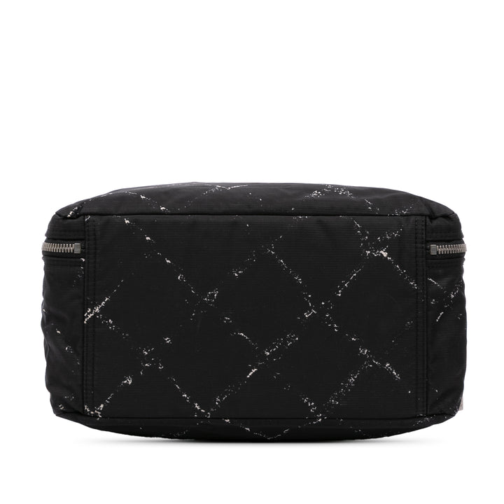 Chanel Old Travel Line Nylon Sac à main Noir – GABY PARIS Authentique
