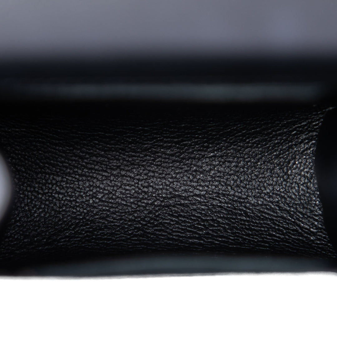 Chanel CC Matelassé Caviar Phone Holder avec chaîne