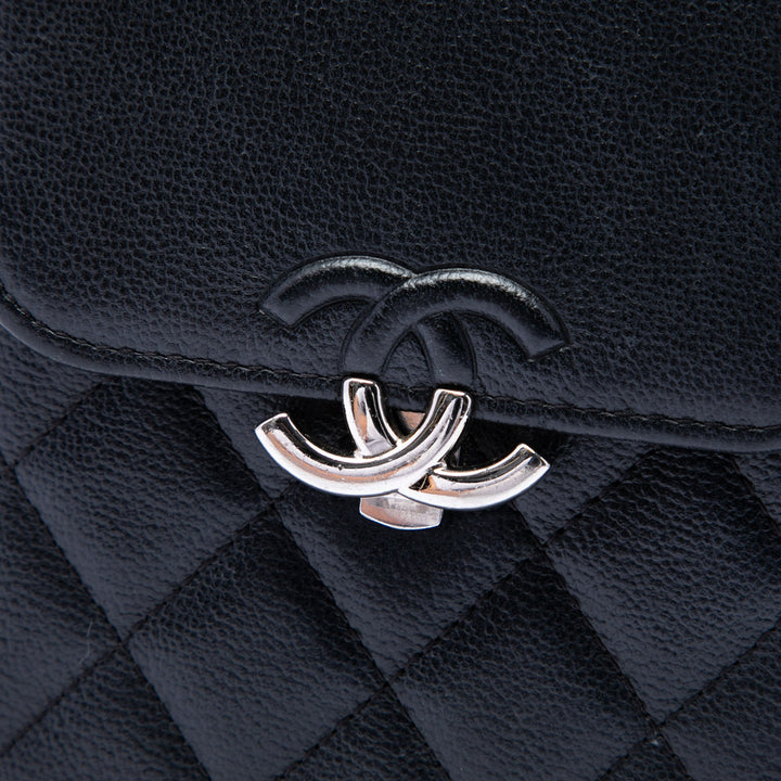 Chanel CC Matelassé Caviar Phone Holder avec chaîne