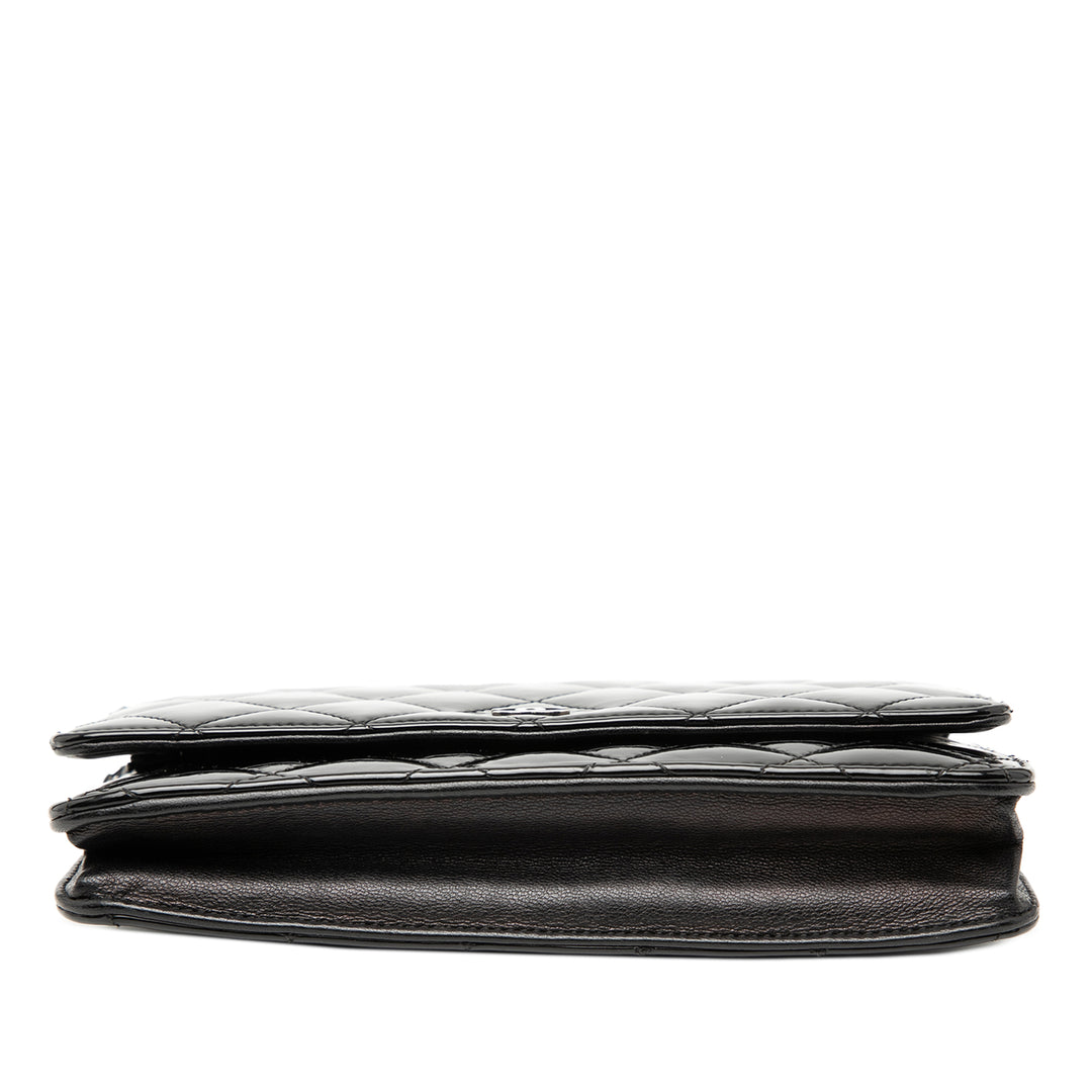 Chanel CC Matelassé Cuir verni Wallet on Chain