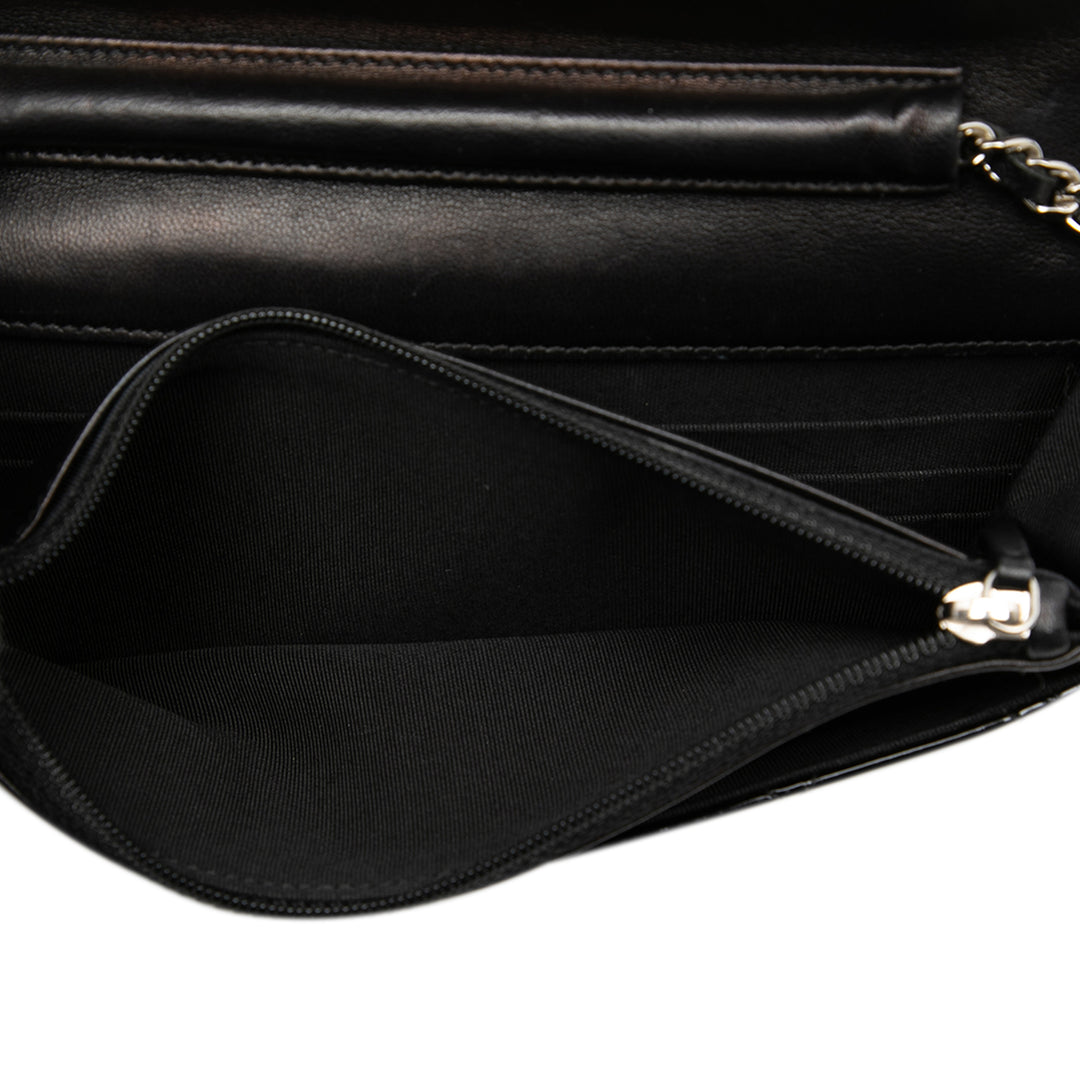 Chanel CC Matelassé Cuir verni Wallet on Chain