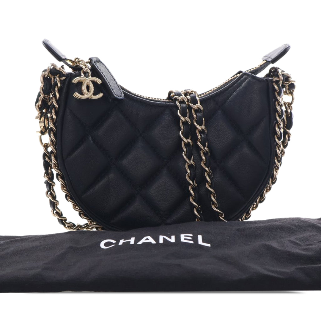 Chanel Mini Matelassé Cuir d’agneau Sac rond à chaîne Hook Hobo