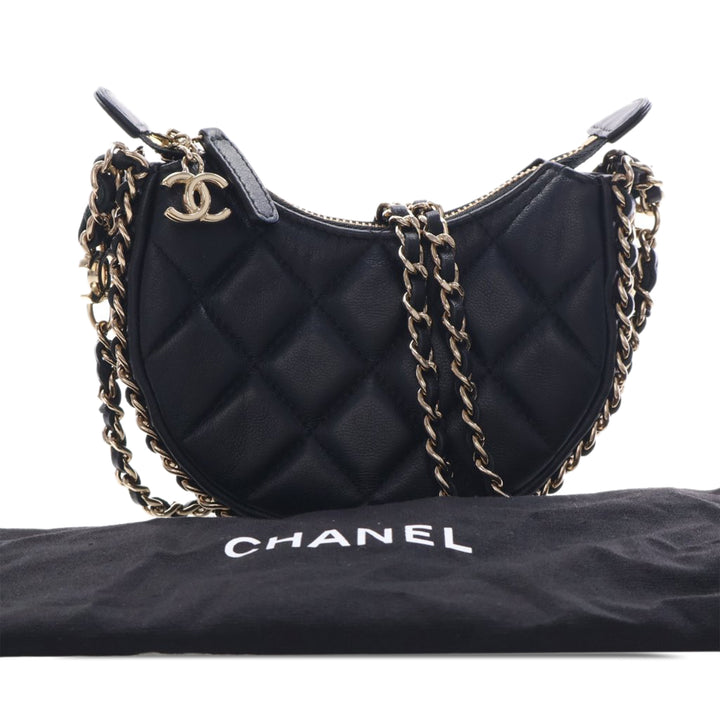 Chanel Mini Matelassé Cuir d’agneau Sac rond à chaîne Hook Hobo