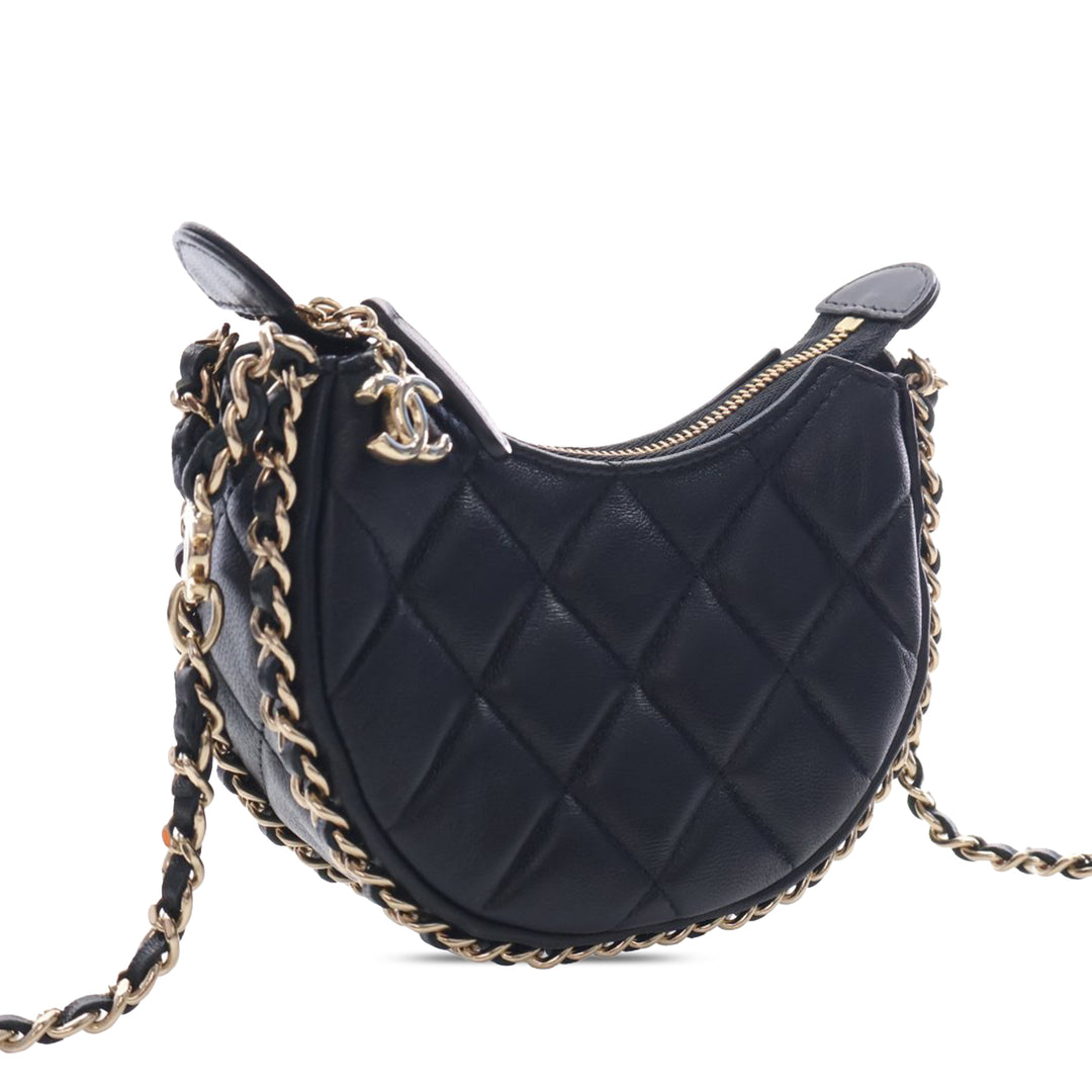 Chanel Mini Matelassé Cuir d’agneau Sac rond à chaîne Hook Hobo