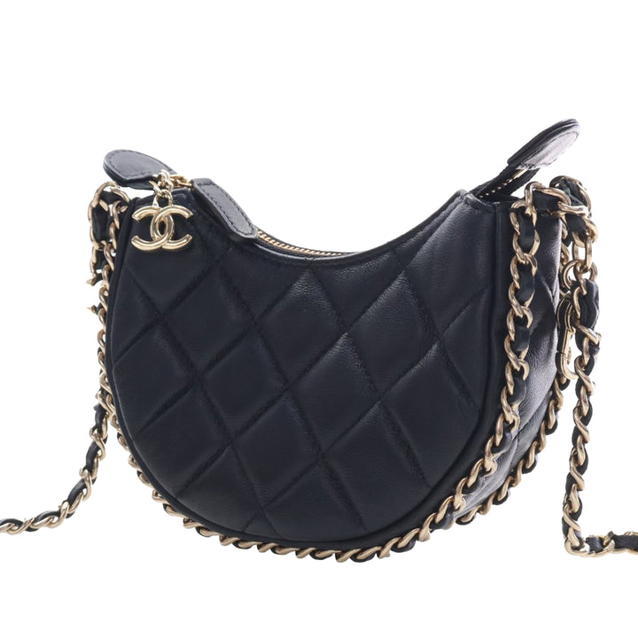 Chanel Mini Matelassé Cuir d’agneau Sac rond à chaîne Hook Hobo