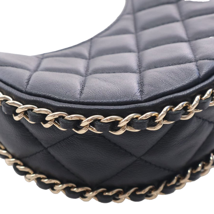 Chanel Mini Matelassé Cuir d’agneau Sac rond à chaîne Hook Hobo