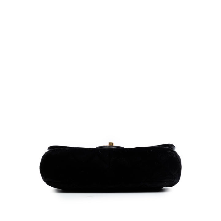 Chanel Small Matelassé Velours CC Œillets à rabat
