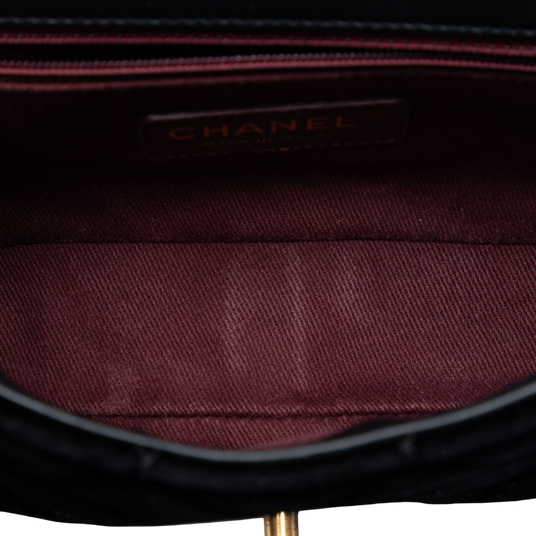 Chanel Small Matelassé Velours CC Œillets à rabat