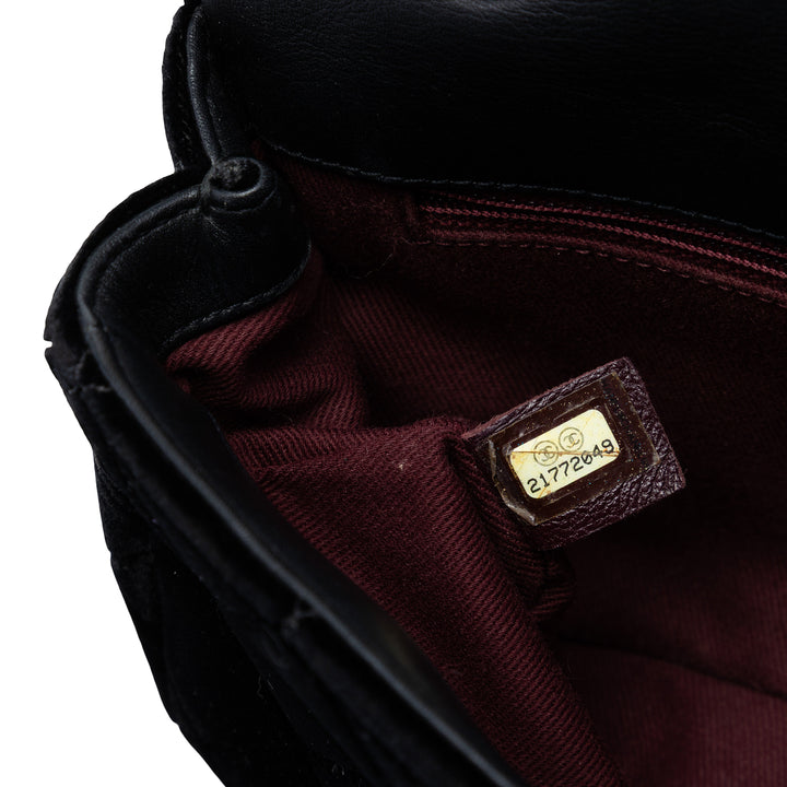 Chanel Small Matelassé Velours CC Œillets à rabat