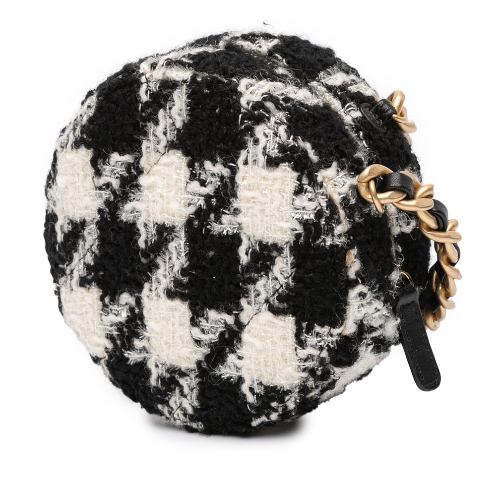 Chanel Tweed 19 Round Pochette with Chain and Coin Purse Blanc – GABY PARIS Authentique