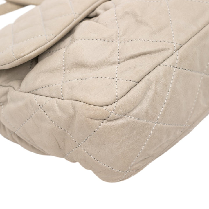 Chanel Matelassé Cuir de veau Chic Quilt à rabat