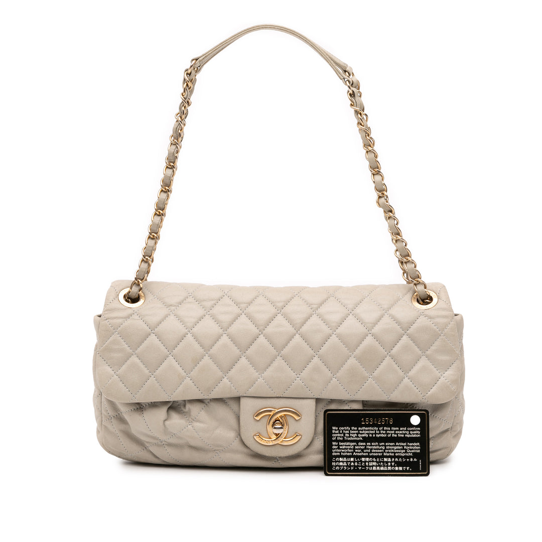 Chanel Matelassé Cuir de veau Chic Quilt à rabat