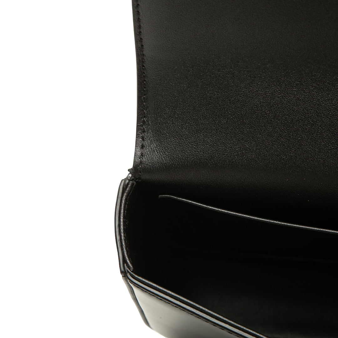 Celine Sac porté épaule brillant Triomphe Claude Cuir de veau Noir – vue 8 – GABY PARIS