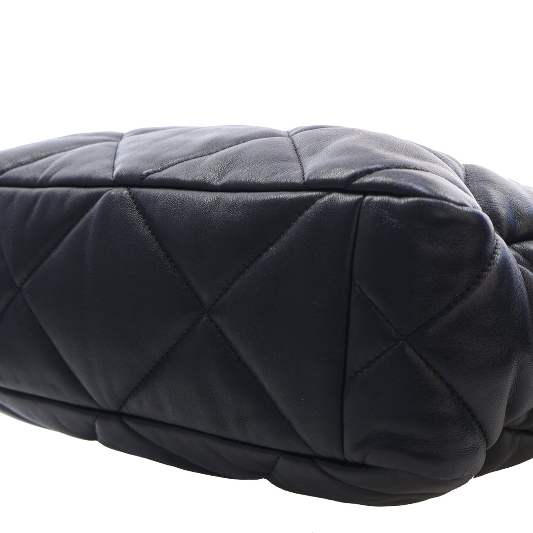 Chanel Cuir d’agneau Vertical 19 Shopping Cabas