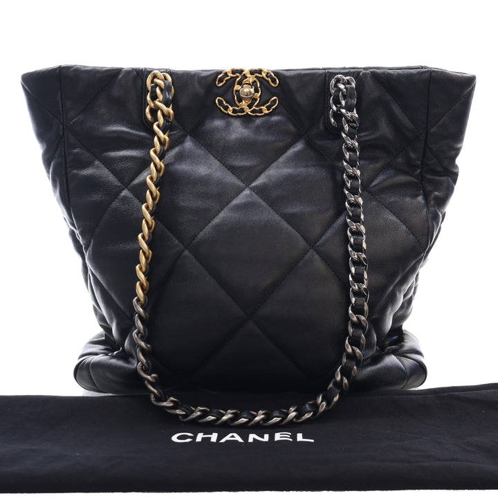 Chanel Cuir d’agneau Vertical 19 Shopping Cabas
