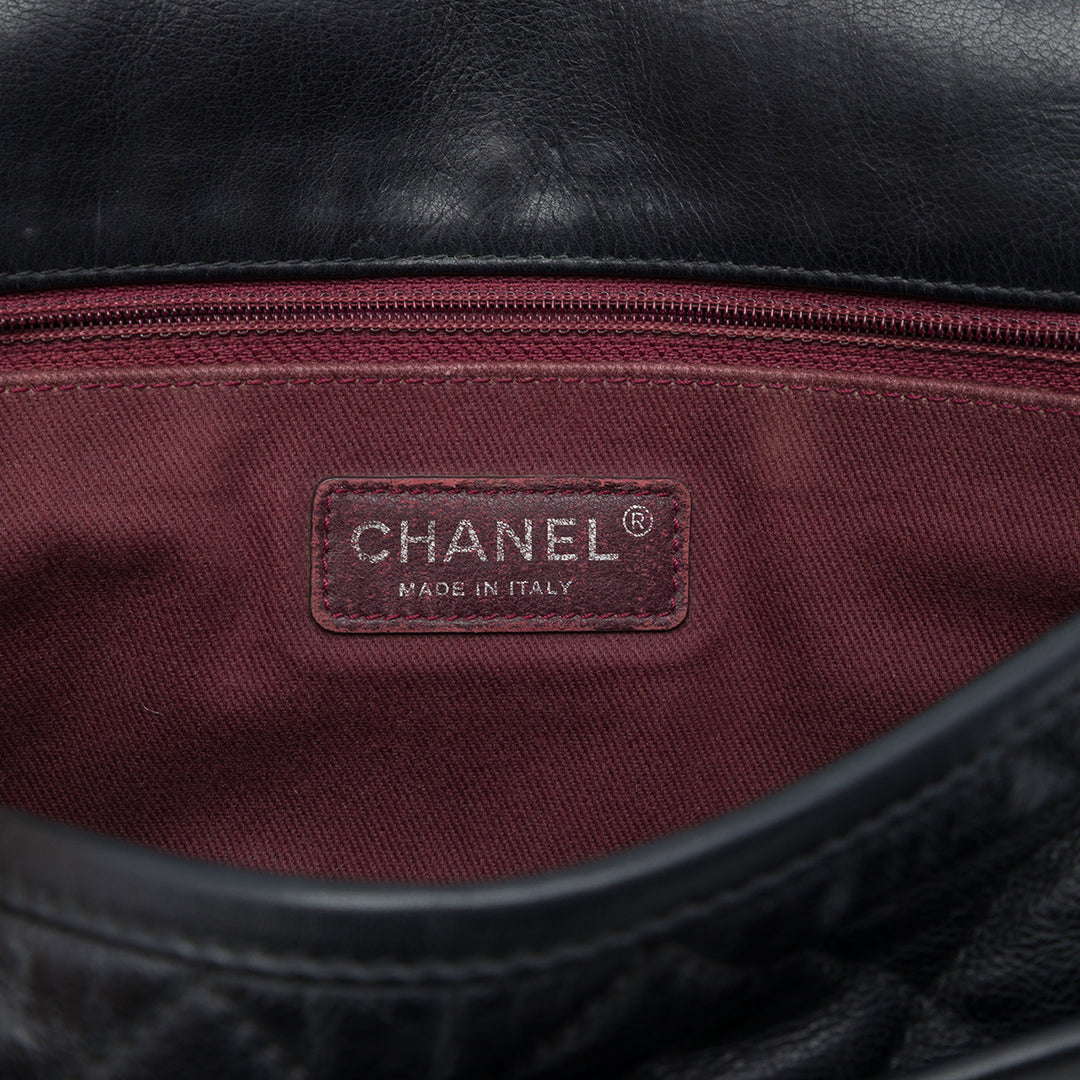 Chanel Matelassé French Riviera à rabat Moyen Cuir de veau Noir – vue 5 – GABY PARIS