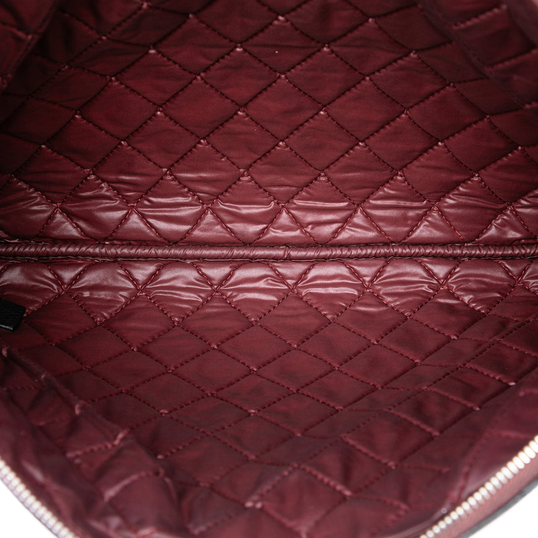 Matelassé O Étui Pochette Grand Cuir caviar Noir