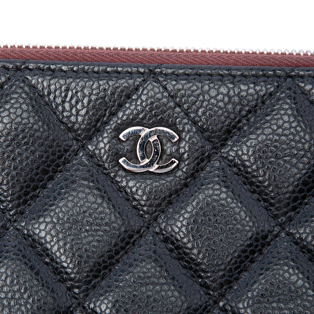 Matelassé O Étui Pochette Grand Cuir caviar Noir