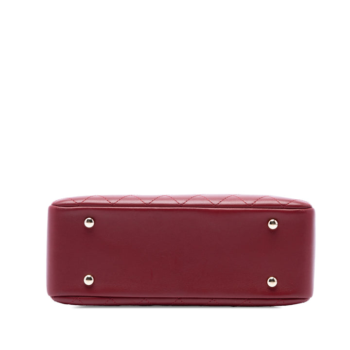 Chanel Matelassé Knock On Wood sac à Cuir d'agneau Rouge – vue 3 – GABY PARIS