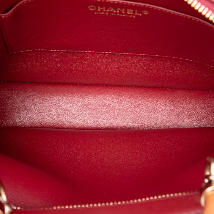 Chanel Matelassé Knock On Wood sac à Cuir d'agneau Rouge – vue 4 – GABY PARIS