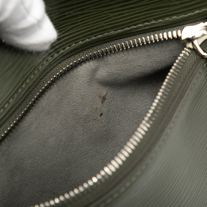 Louis Vuitton Epi Neo Hoche Pochette