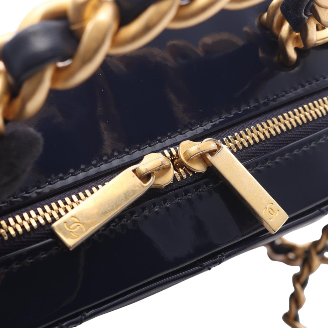 Chanel CC Matelassé Cuir verni Vanity