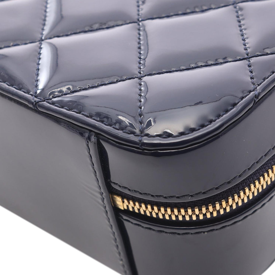 Chanel CC Matelassé Cuir verni Vanity