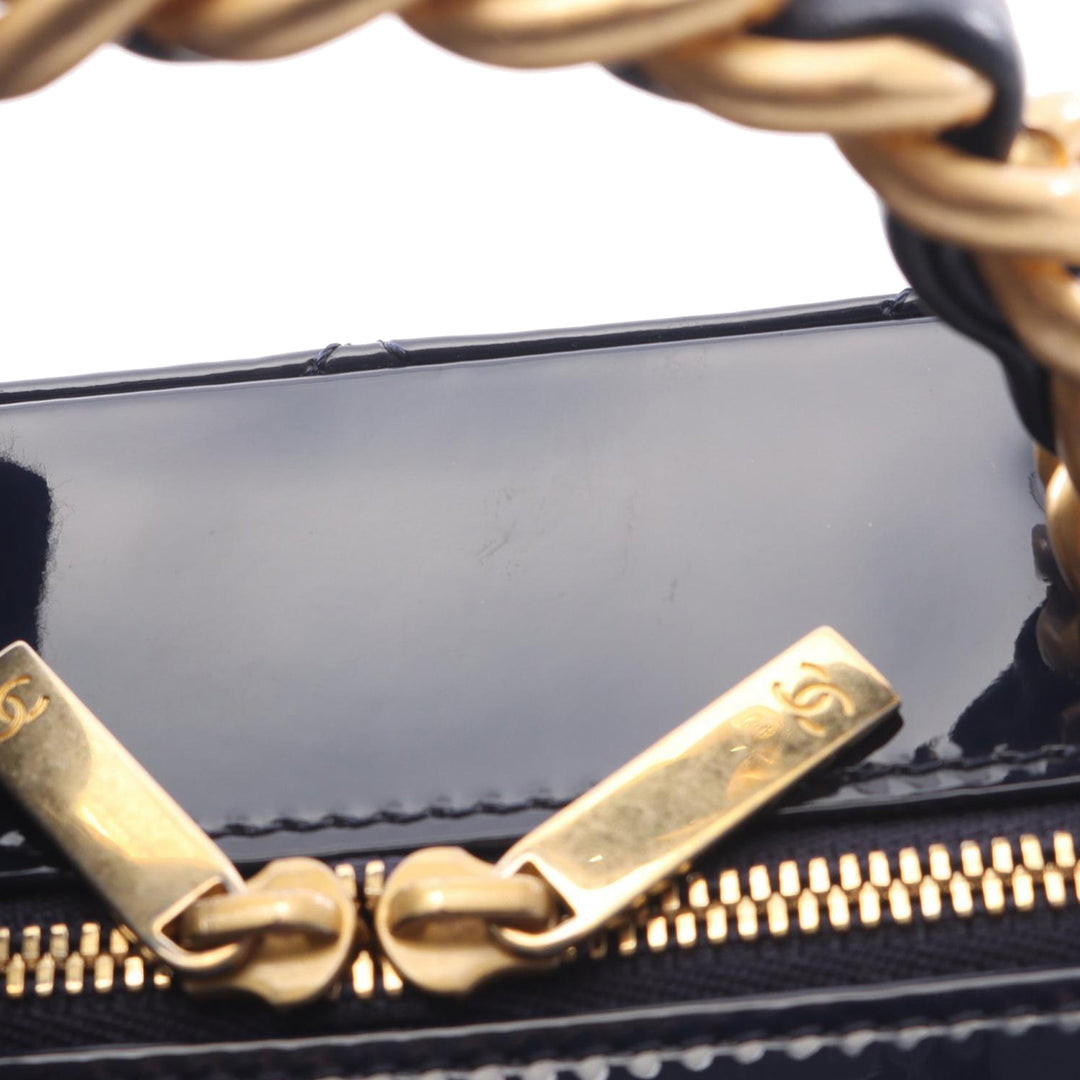 Chanel CC Matelassé Cuir verni Vanity