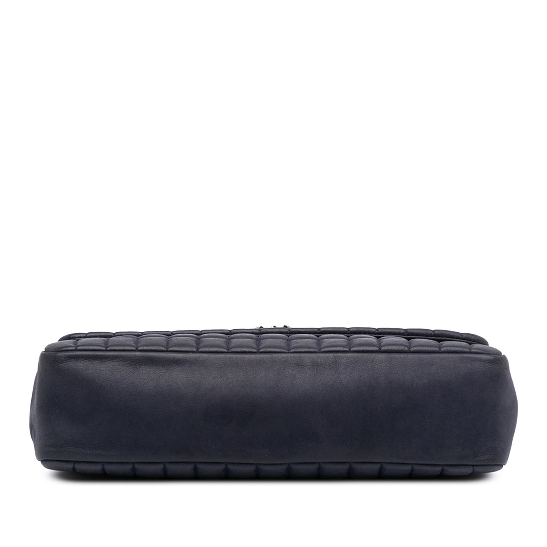 Chanel Chocolate Bar Iridescent Cuir de veau Bubble Flap Bleu – GABY PARIS Authentique