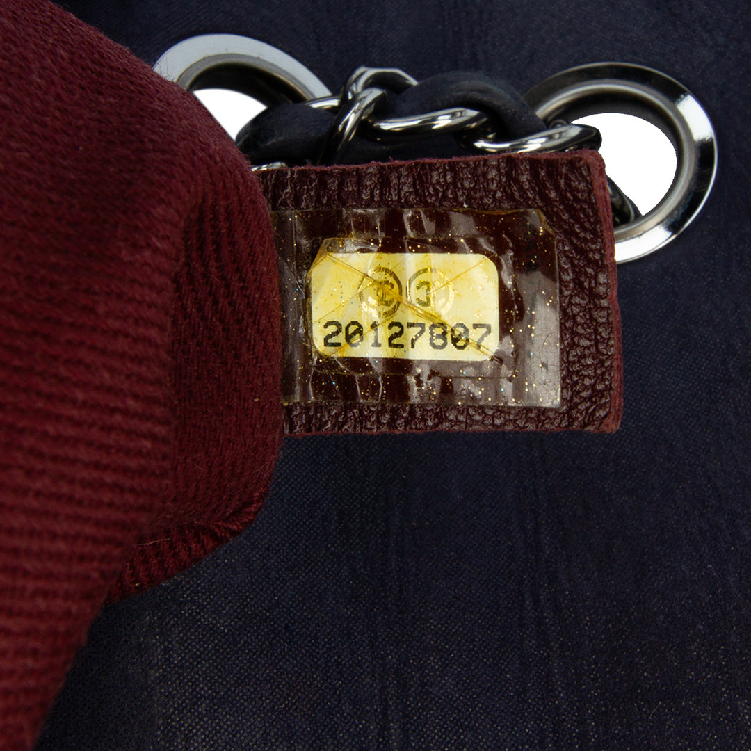 Chanel Chocolate Bar Iridescent Cuir de veau Bubble Flap Bleu – GABY PARIS Authentique